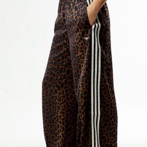 Leopard Print Joggers / Track Pants NWOT